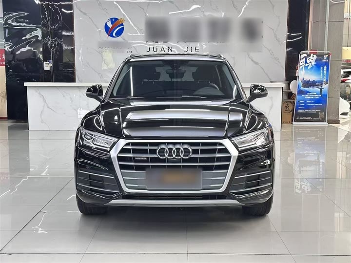 Фото 9 - Audi Q5L