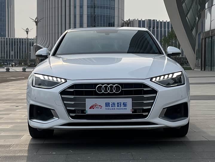 Фото 2 - Audi A4L