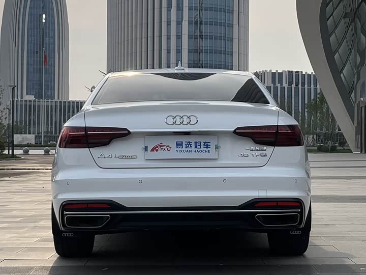 Фото 5 - Audi A4L