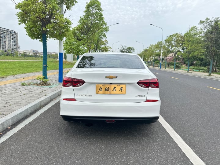 Фото 4 - Chevrolet Monza