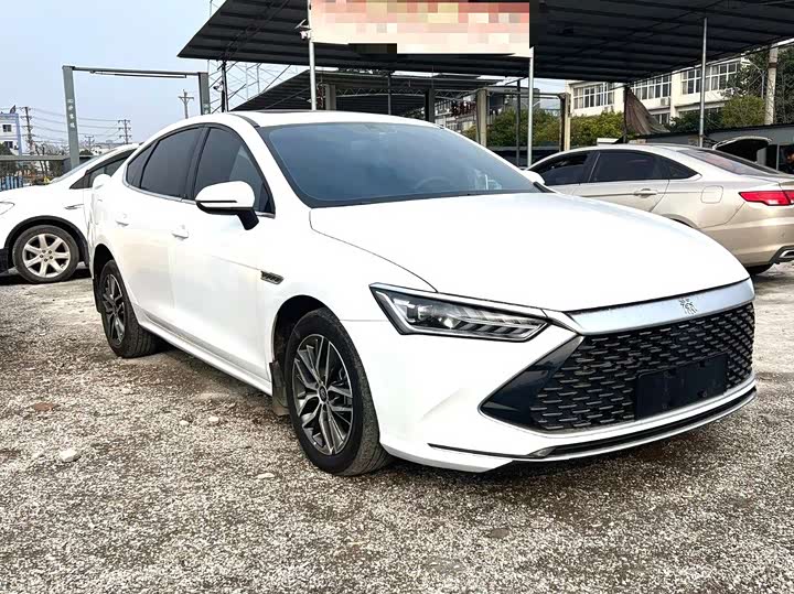 Фото 3 - BYD Qin Plus