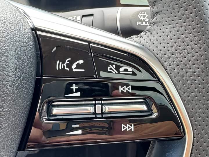 Фото 25 - Bestune B70