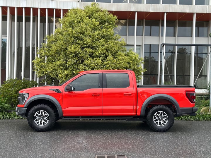 Фото 2 - Ford F-150 Raptor