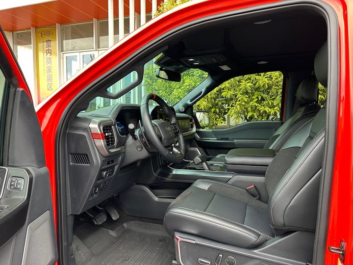 Фото 7 - Ford F-150 Raptor