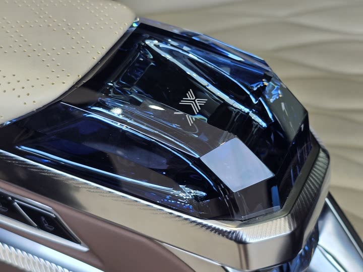 Фото 13 - Mercedes-Benz V-Class