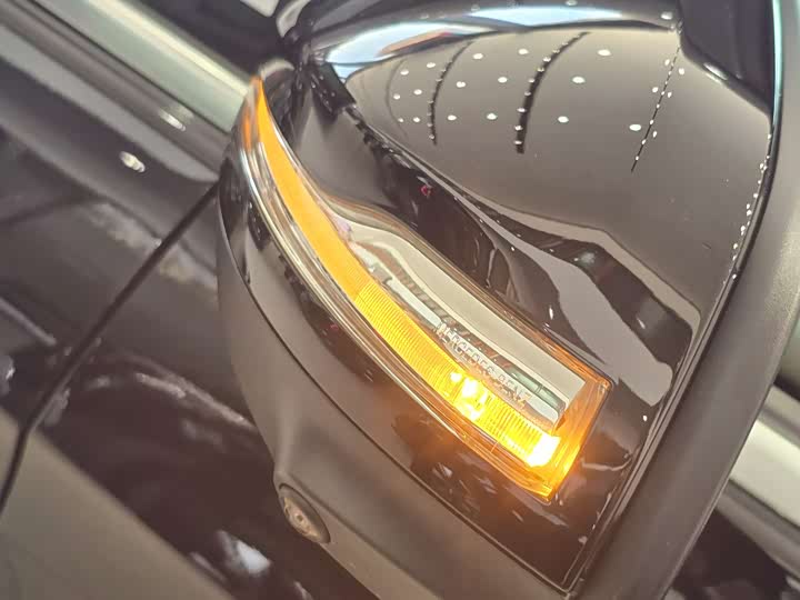 Фото 14 - Mercedes-Benz V-Class