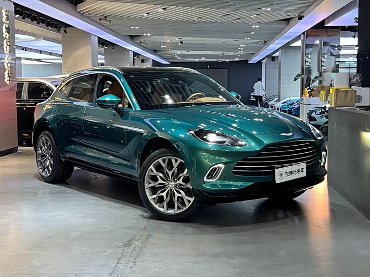 Фото 3 - Aston Martin DBX