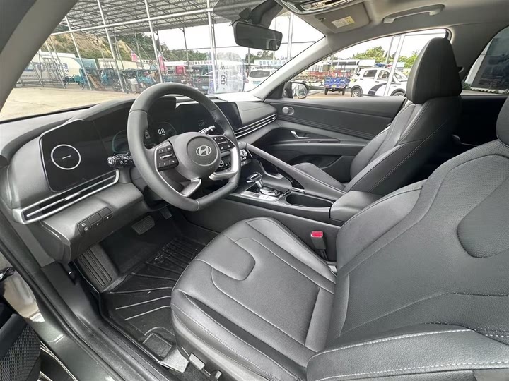 Фото 14 - Hyundai Elantra N line