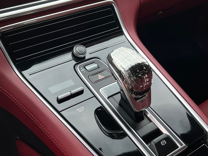 Фото 11 - Porsche Panamera