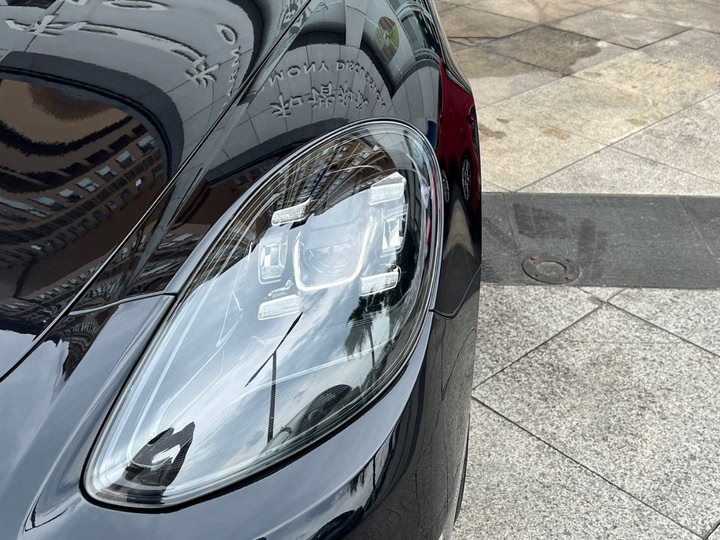 Фото 13 - Porsche Panamera