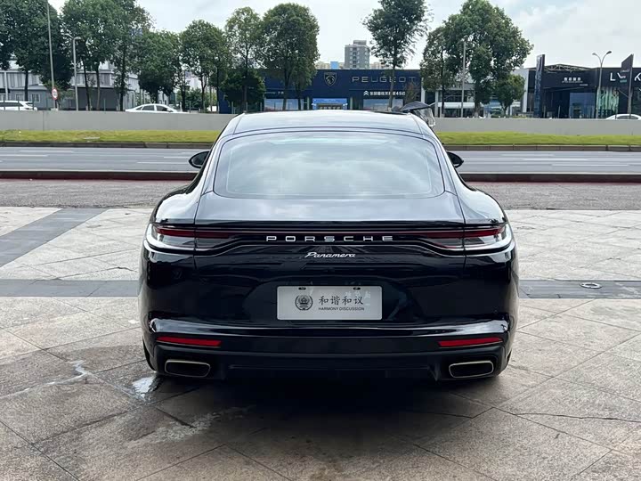 Фото 20 - Porsche Panamera