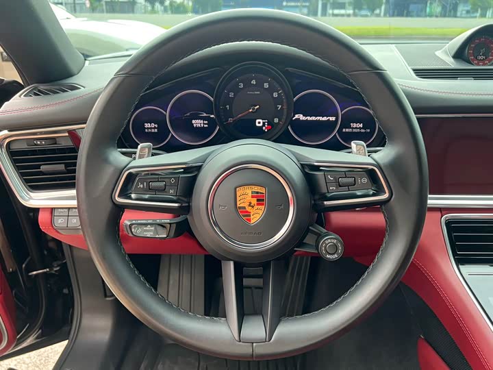 Фото 5 - Porsche Panamera