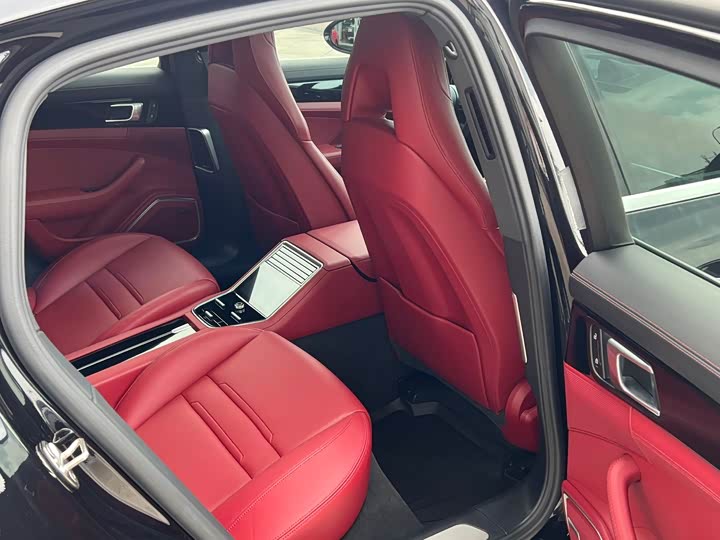 Фото 7 - Porsche Panamera