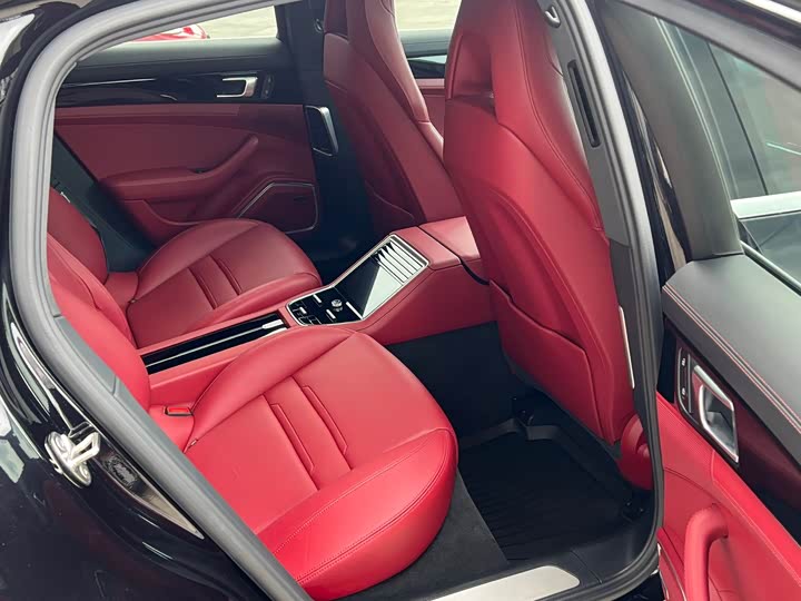 Фото 9 - Porsche Panamera