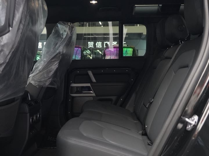 Фото 11 - Land Rover Defender