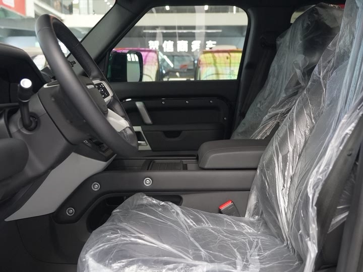 Фото 12 - Land Rover Defender