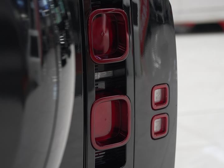 Фото 14 - Land Rover Defender