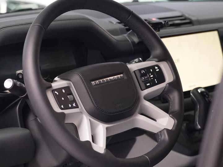 Фото 7 - Land Rover Defender