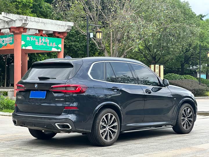 Фото 12 - BMW X5