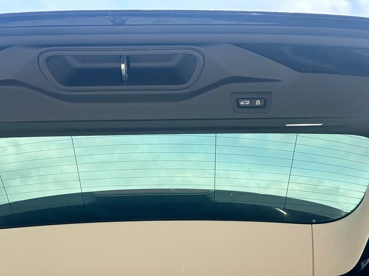 Фото 16 - BMW X5