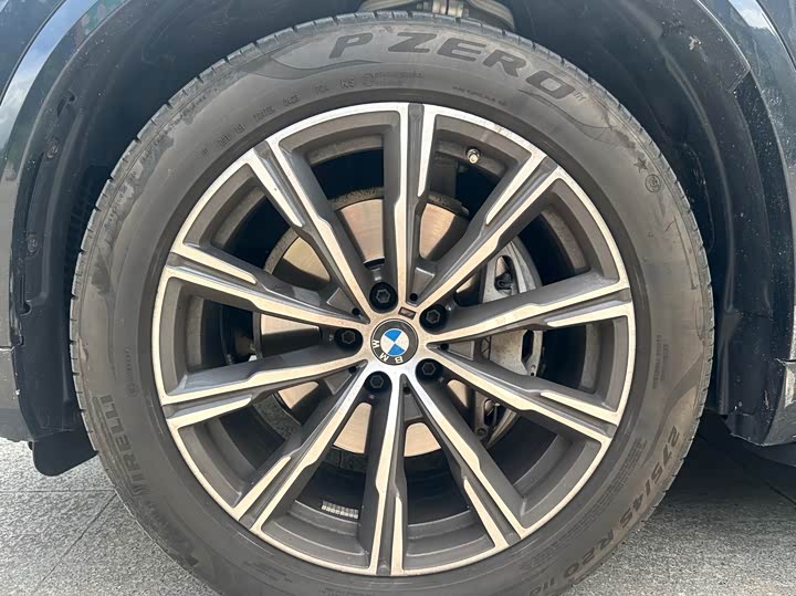 Фото 17 - BMW X5