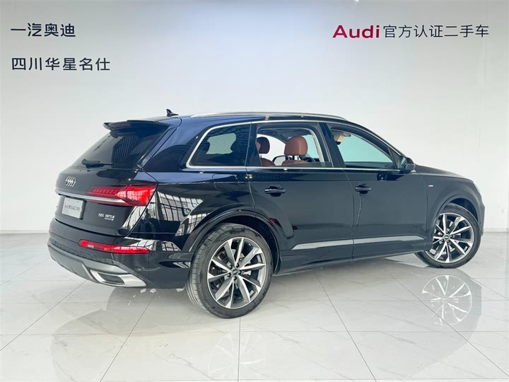 Фото 4 - Audi Q7
