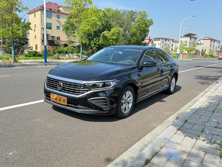 Фото 1 - Volkswagen Passat