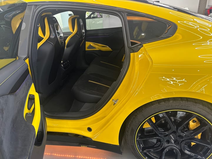 Фото 6 - Xiaomi SU7 Ultra