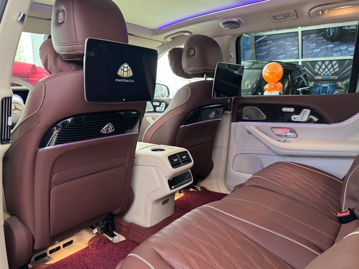 Фото 11 - Mercedes-Benz GLS-Class