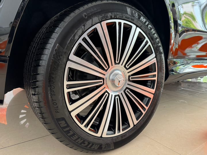 Фото 15 - Mercedes-Benz GLS-Class