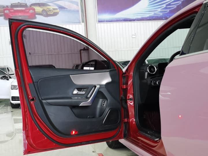 Фото 12 - Mercedes-Benz A-Class