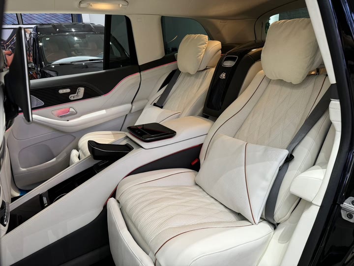 Фото 16 - Mercedes-Benz GLS-Class