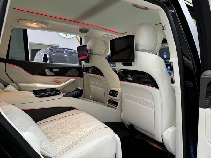 Фото 18 - Mercedes-Benz GLS-Class