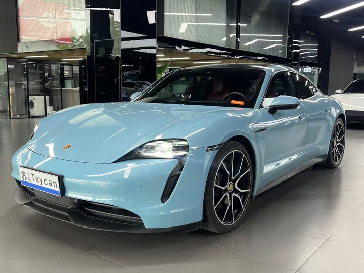 Фото 1 - Porsche Taycan