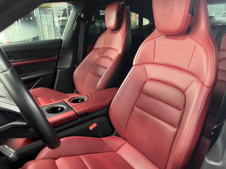 Фото 6 - Porsche Taycan