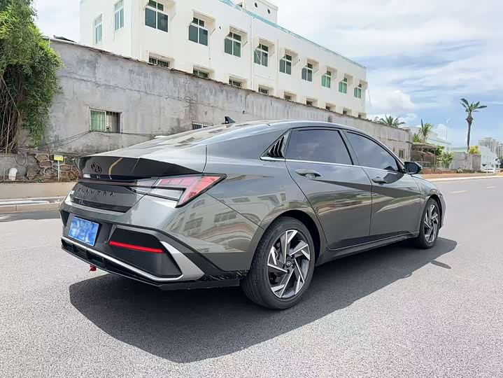 Фото 3 - Hyundai Elantra N line