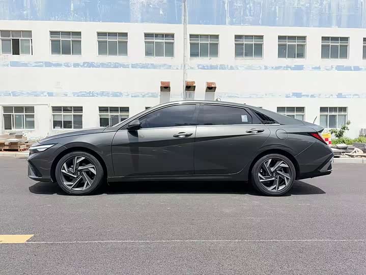 Фото 5 - Hyundai Elantra N line