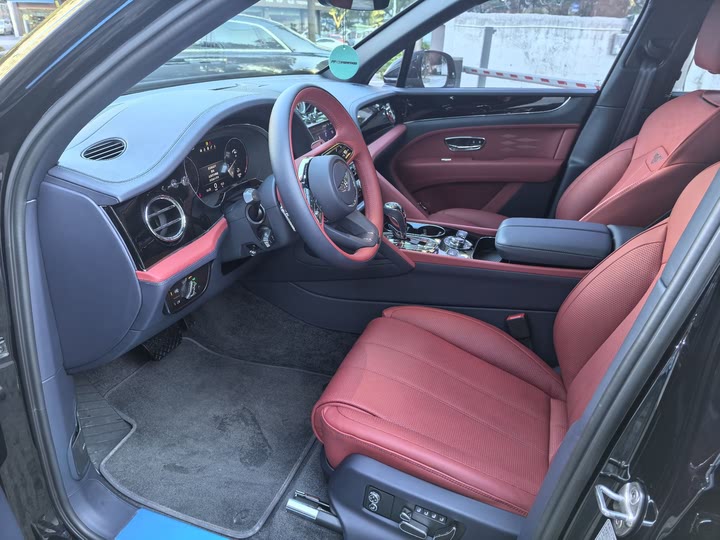 Фото 4 - Bentley Bentayga