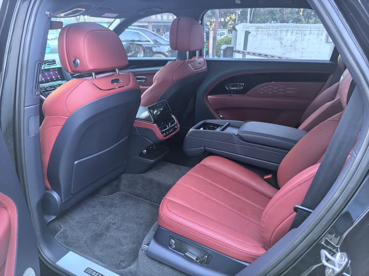 Фото 5 - Bentley Bentayga