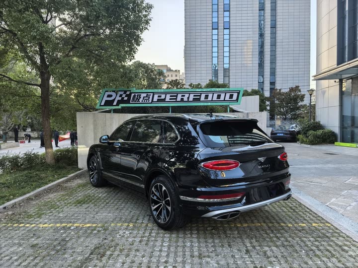 Фото 8 - Bentley Bentayga