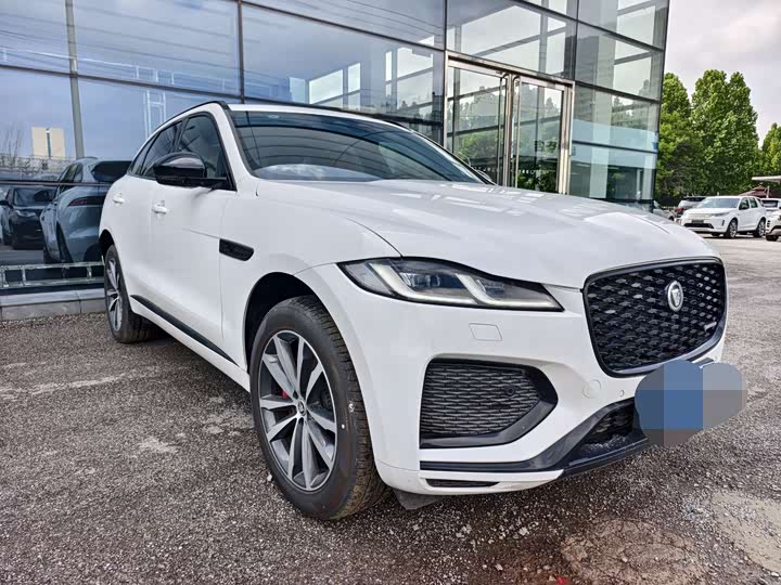 Фото 3 - Jaguar F-Pace