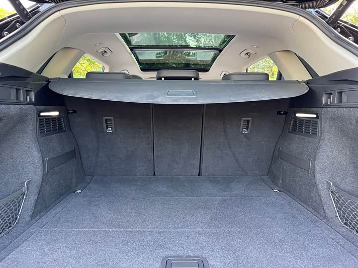 Фото 18 - Audi Q5L