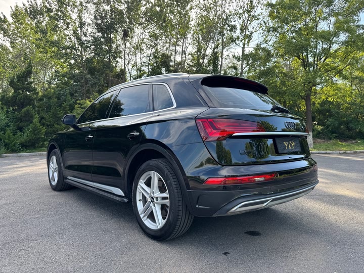 Фото 20 - Audi Q5L