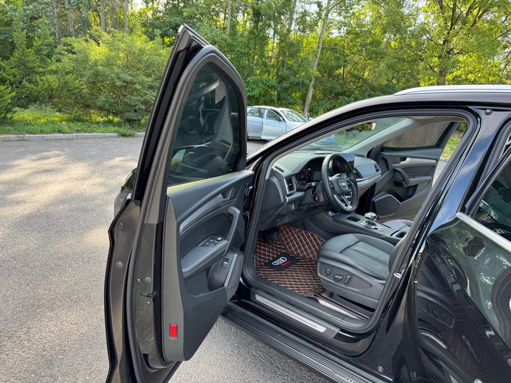 Фото 6 - Audi Q5L