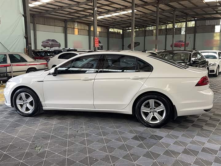 Фото 16 - Volkswagen Lamando L