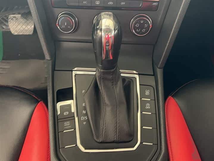 Фото 3 - Volkswagen Lamando L