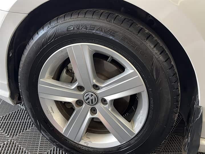 Фото 7 - Volkswagen Lamando L