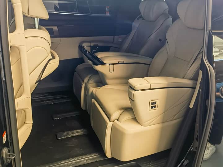 Фото 6 - Toyota Alphard