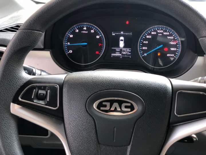 Фото 20 - JAC Refine M4