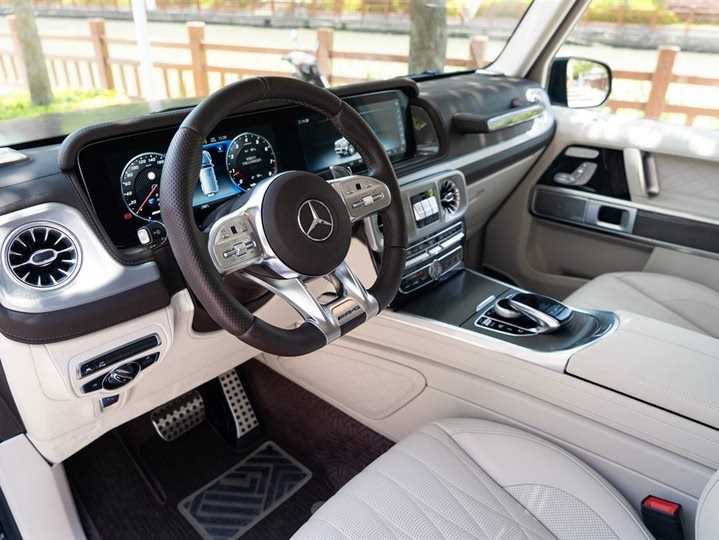 Фото 15 - Mercedes-Benz G-Class AMG